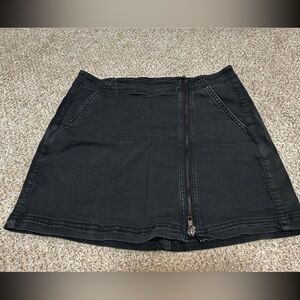 American Eagle Mini Skirt - Size 8